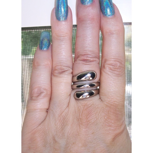STAINLESS STEEL Unique High Polished Swirl Ring - Picture 2 of 13